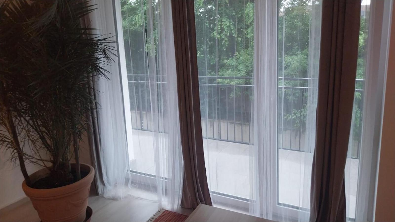 125 Family 1 Near By Heroes Square With Free Garage